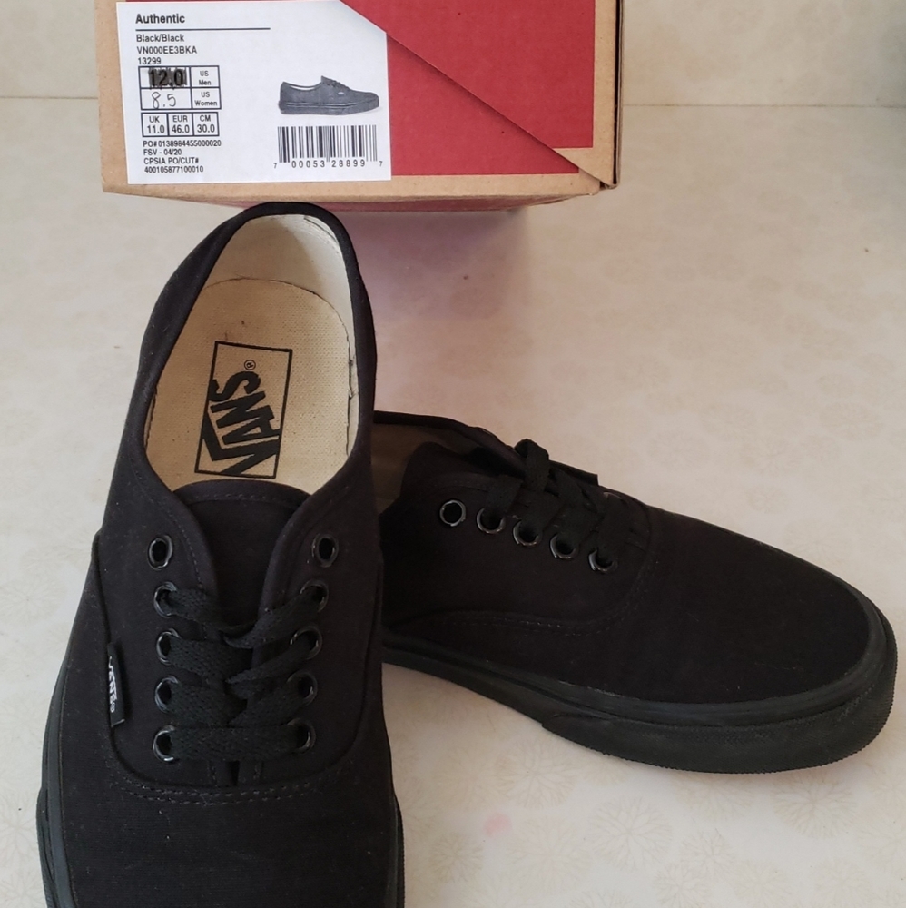 Vans Authentic Black on Black